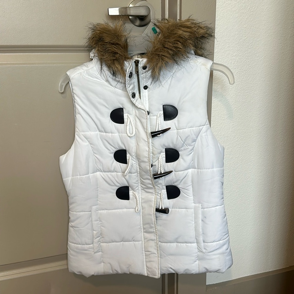 Super cute white vest